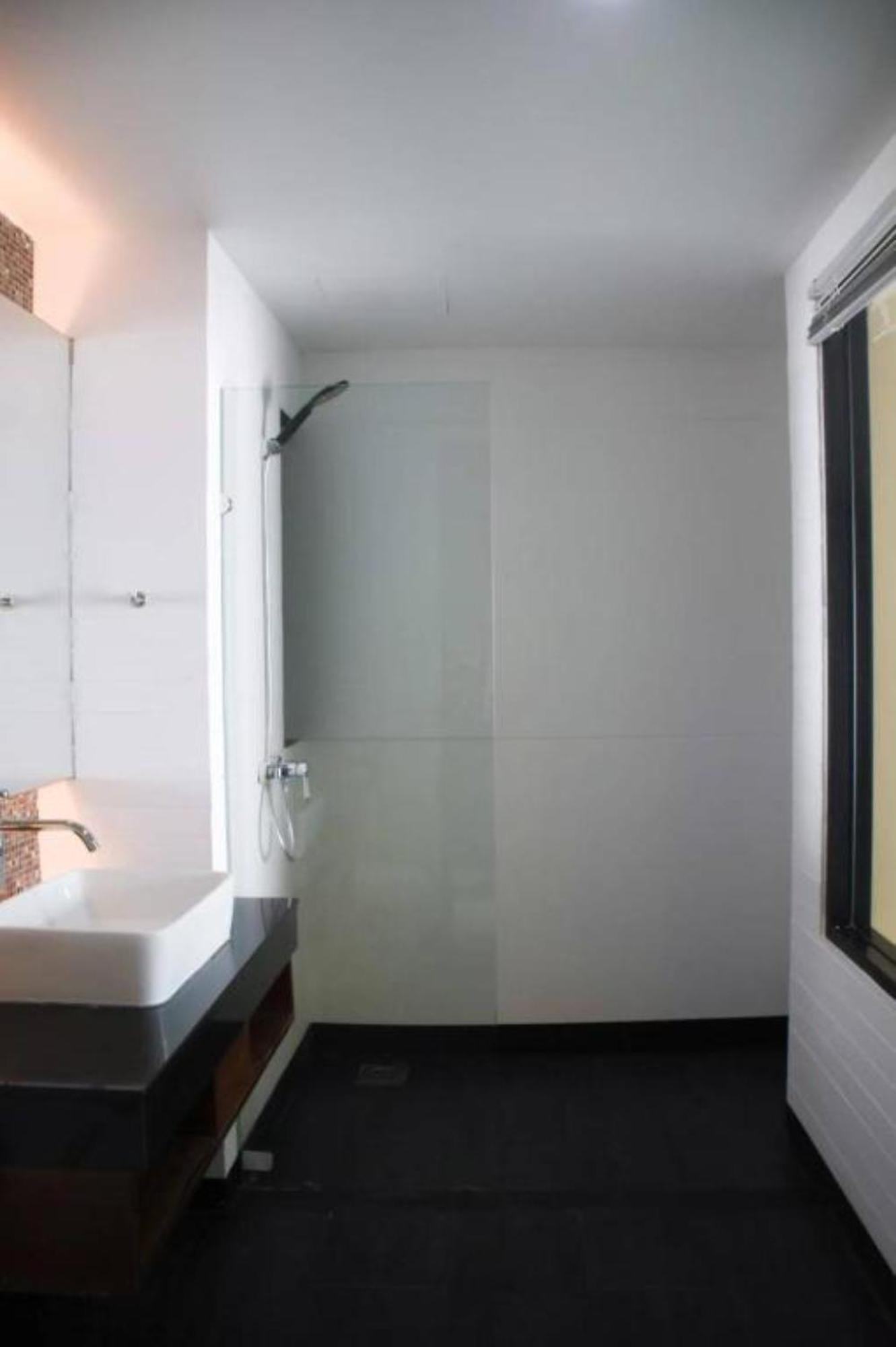 Coco Boutique Hotel Patong Exteriör bild
