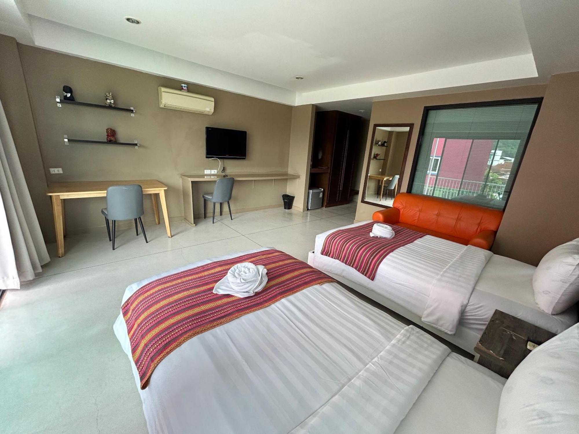 Coco Boutique Hotel Patong Rum bild