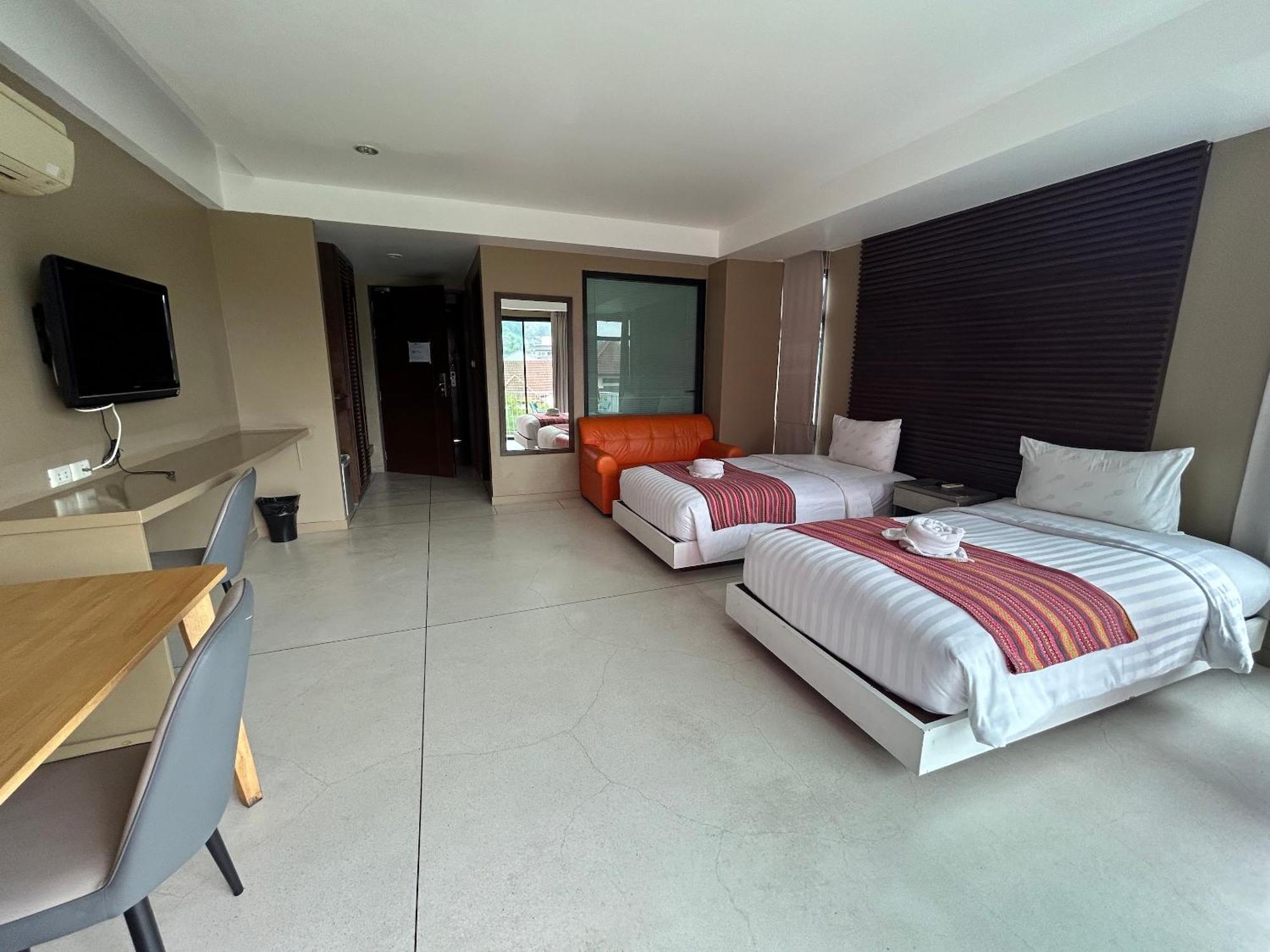 Coco Boutique Hotel Patong Rum bild