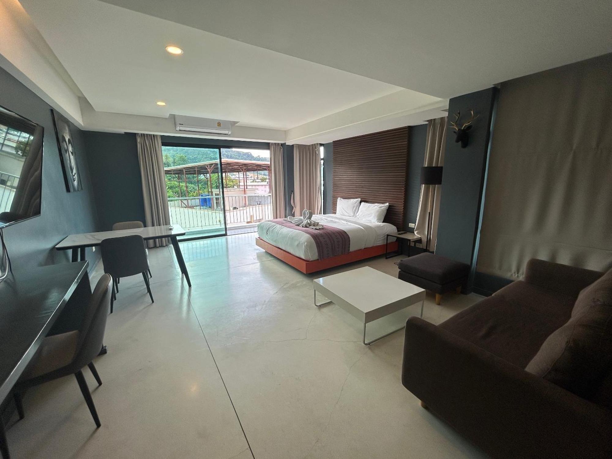 Coco Boutique Hotel Patong Rum bild