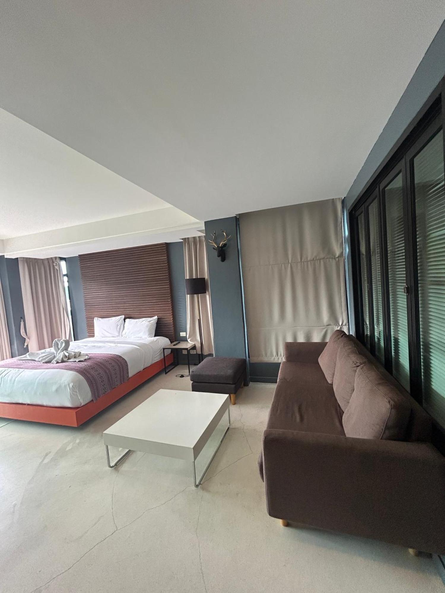 Coco Boutique Hotel Patong Rum bild